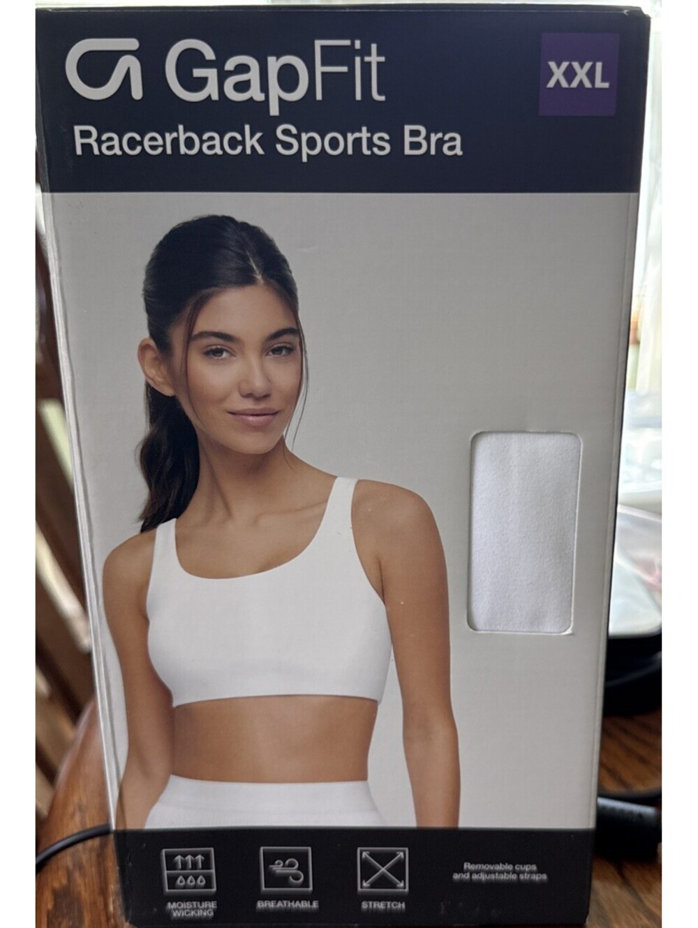 GapFit Women's Lightweight & Breathable Racerback Sports Bra